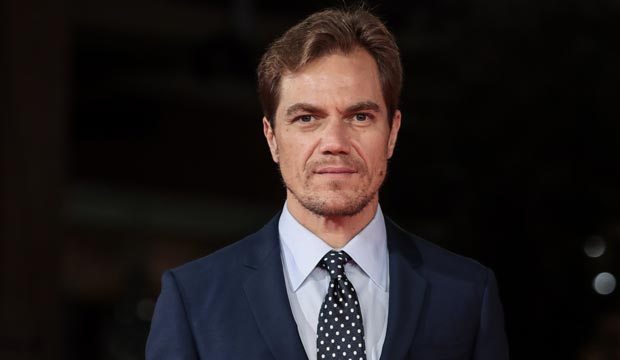 How tall is Michael Shannon?